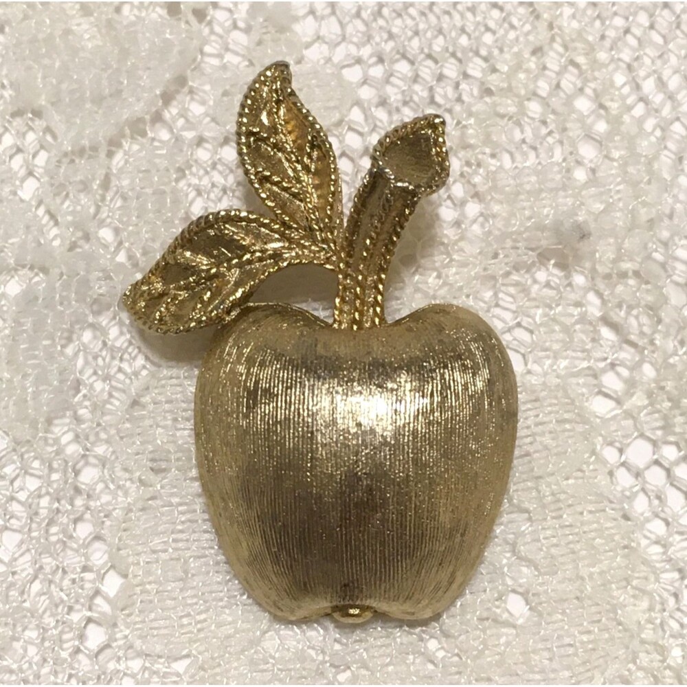 Vintage Avon Apple Brooch Brushed Texture Fuit Jewelry